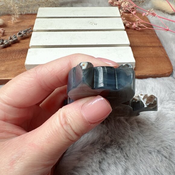 Beautiful Agate with Druzy Cat Carving - Picture 6 of 8